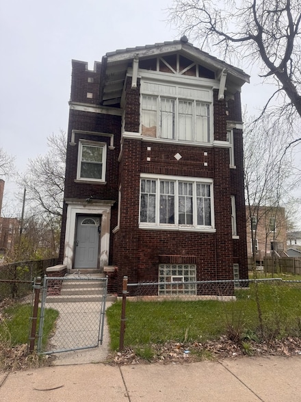 7431 S Kimbark Ave, Chicago, IL 60619