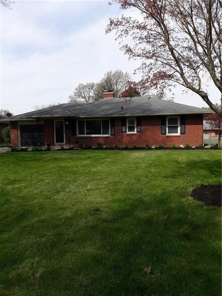 1513 Orchard Ln, Anderson, IN 46011