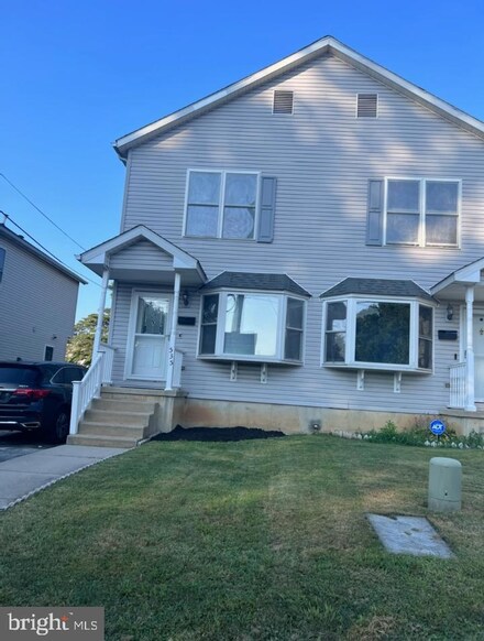 535 Dalmas Ave, Folcroft, PA 19032