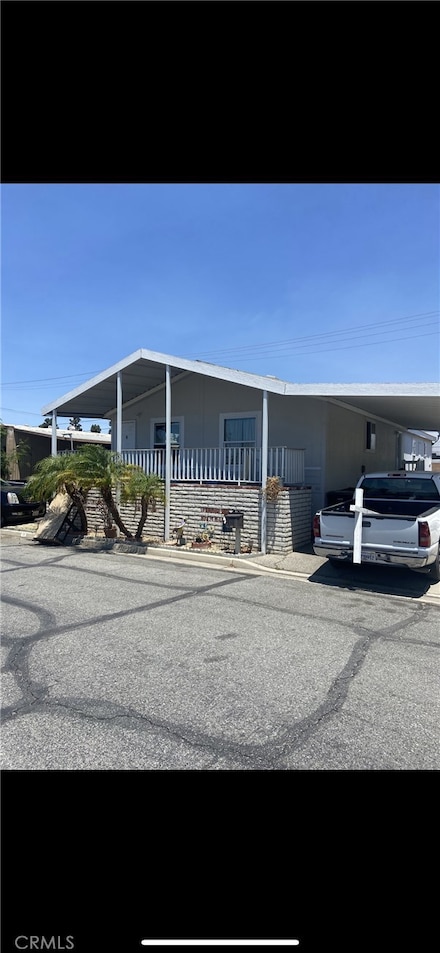 34 Round Table Dr, Riverside, CA 92507
