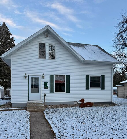 412 Tindolph Ave S, Thief River Falls, MN 56701