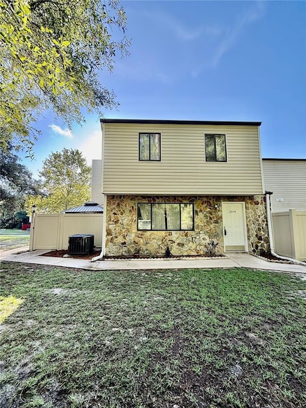 2214 NE 45th Ave Unit 3, Ocala, FL 34470
