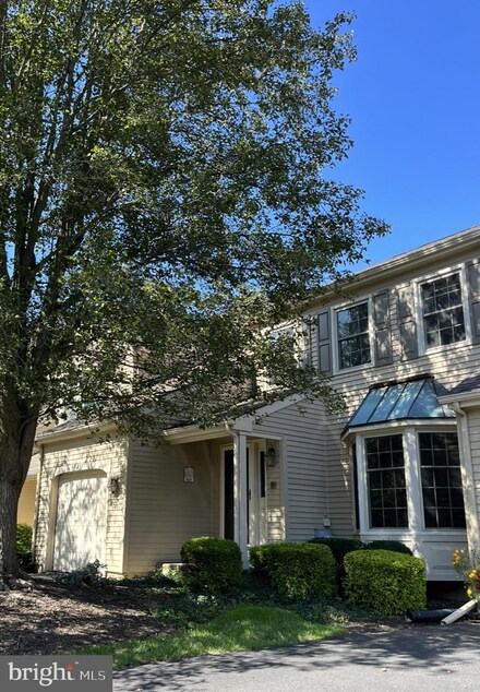 645 Chatham Ct, Chalfont, PA 18914
