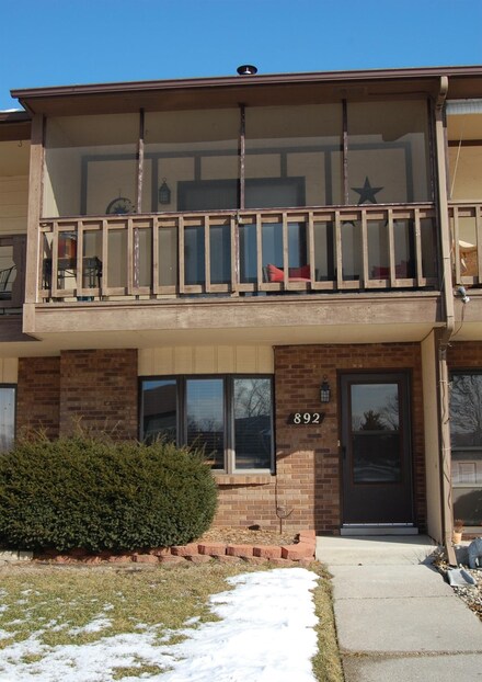 892 Jordan Cir, Schererville, IN 46375