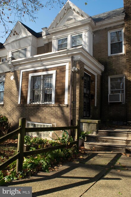 5620 N 13th St, Philadelphia, PA 19141