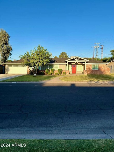 6122 N 8th Ave, Phoenix, AZ 85013