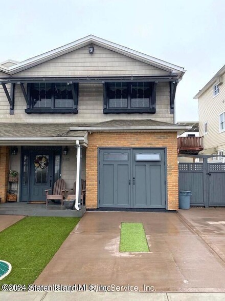 405 Hillman Ave, Staten Island, NY 10314