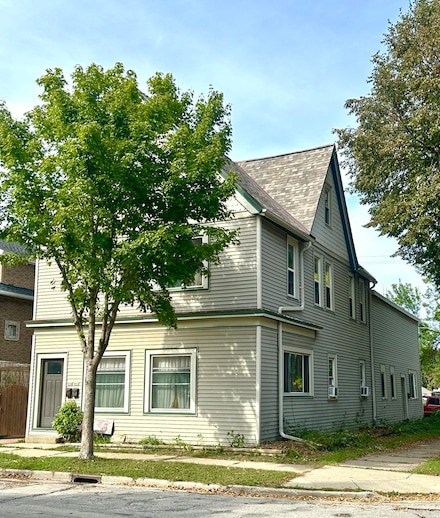 930 E Auer Ave, Milwaukee, WI 53212