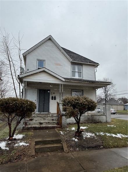 561 Sherman Ave, Sharon, PA 16146