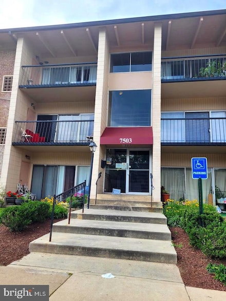 7503 Riverdale Rd Unit 2027, New Carrollton, MD 20784