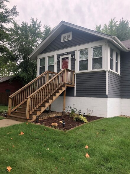 1228 Rattray Dr, Algonquin, IL 60102