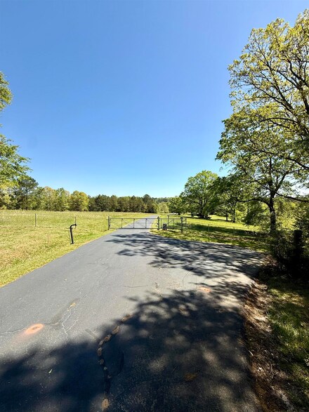 0 Belue Rd, Greer, SC 29651