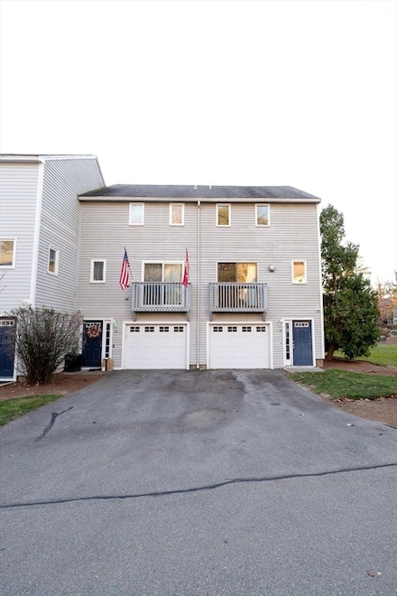 46 Profile Cir Unit 46, Nashua, NH 03063