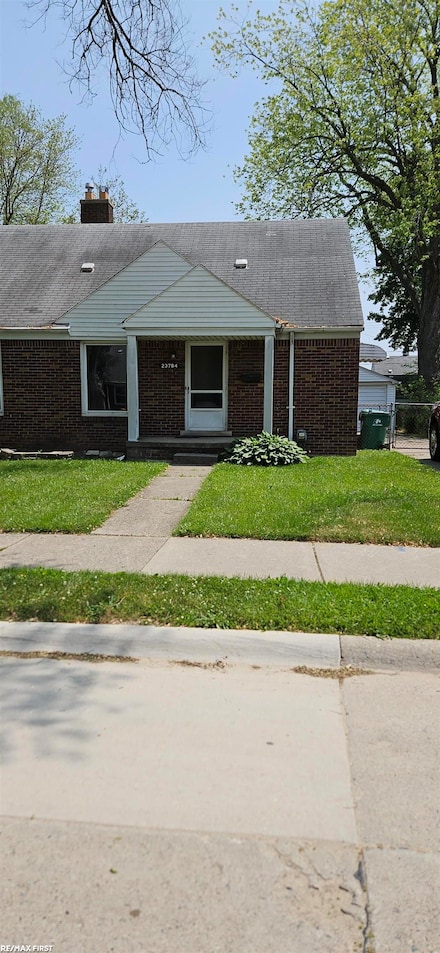 23784 Brittany Ave, Eastpointe, MI 48021