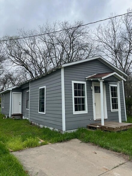 1009 N Border St, Cleburne, TX 76031