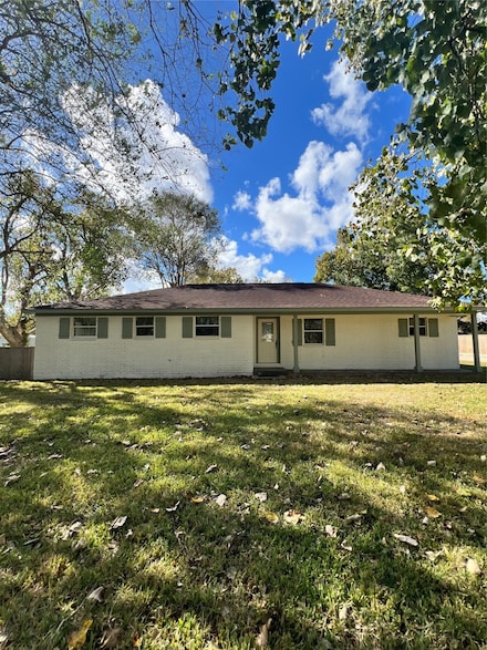 2890 Mary Ln, Dickinson, TX 77539