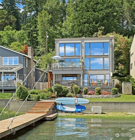 1120 W Lake Sammamish Pkwy NE, Bellevue, WA 98008