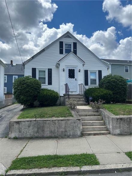 69 Bismark St, Providence, RI 02904