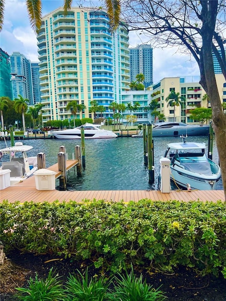 600-610 E Las Olas Blvd, Fort Lauderdale, FL 33312