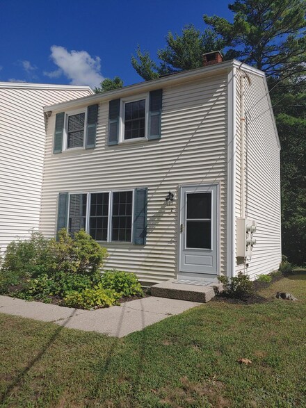 94 Lewiston Rd Unit 1, Gray, ME 04039