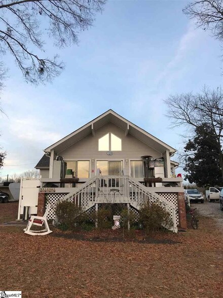501 Burton Creekside Rd, Waterloo, SC 29384