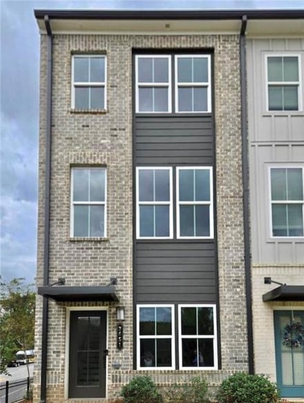 2651 Stream Terrace NW, Atlanta, GA 30318