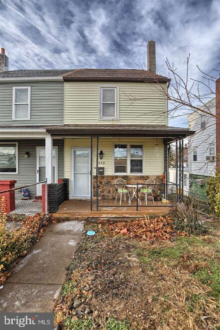212 S Harrisburg St, Harrisburg, PA 17113