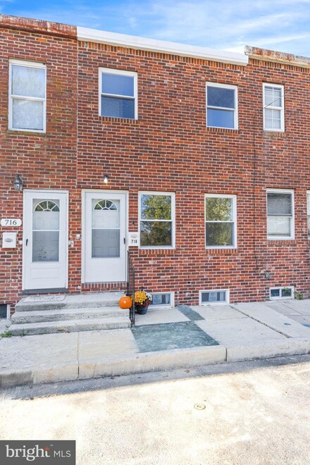 718 Clark St, New Castle, DE 19720