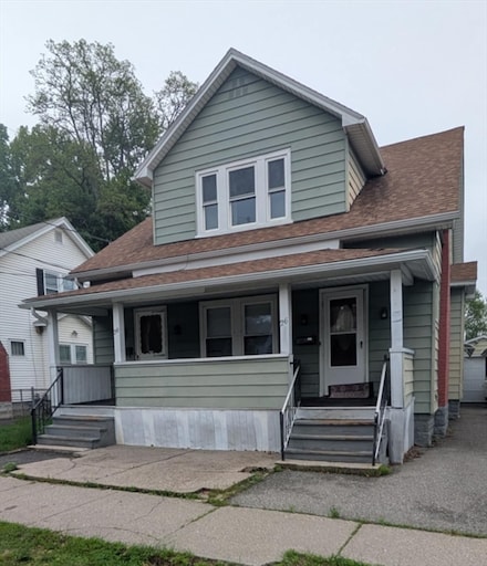 26 Charbonneau Terrace, Chicopee, MA 01013