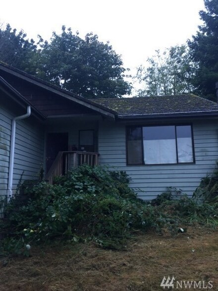 24405 Taree Blvd NE, Kingston, WA 98346