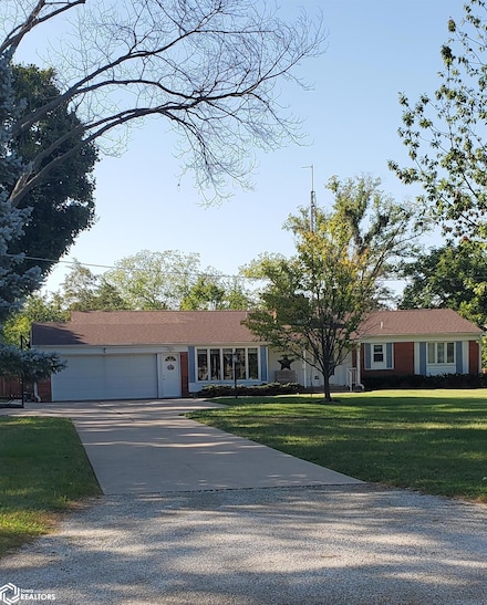 2798 River Hills Rd, Fort Madison, IA 52627