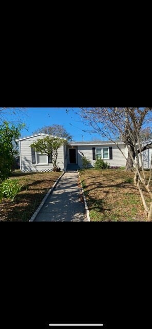 1421 Annapolis Dr, Corpus Christi, TX 78415