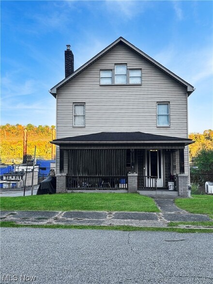 3010 Orchard St, Weirton, WV 26062