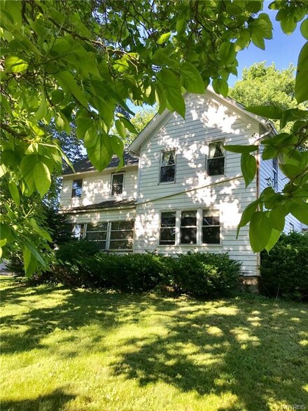 11237 S Street Rd, Pavilion, NY 14525