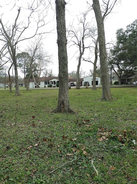 000 S Hackberry St, Sweeny, TX 77480