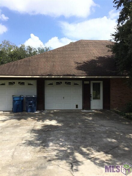 4112 Emily Dr, Port Allen, LA 70767
