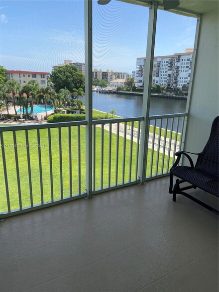 3100 NE 48th Ct Unit 411, Lighthouse Point, FL 33064