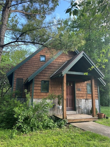 708 E Helena St, Siloam Springs, AR 72761