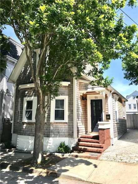 50 Lee Ave, Newport, RI 02840