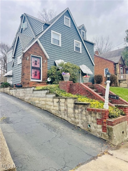 1655 Ivydale Rd, Cleveland, OH 44118
