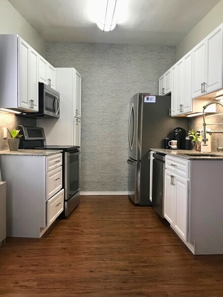 140 Chestnut St Unit 206, Springfield, MA 01103