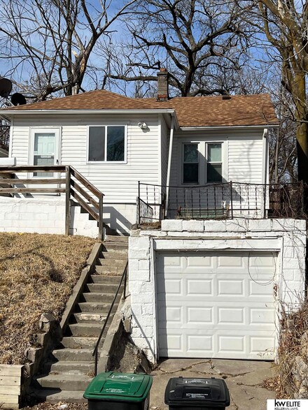 3616 N 44th Ave, Omaha, NE 68111