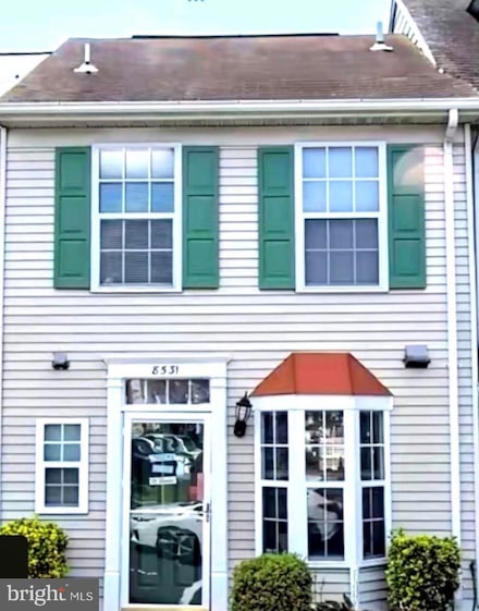 8531 Southlawn Ct, Alexandria, VA 22309