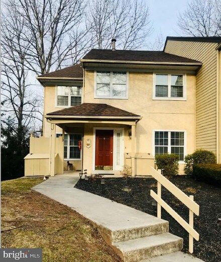 16 Tanglewood Dr, Reading, PA 19607