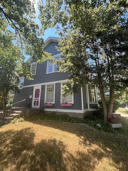 201 S 5th St, Grand Haven, MI 49417