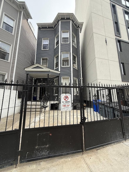 1956 Anthony Ave, Bronx, NY 10457