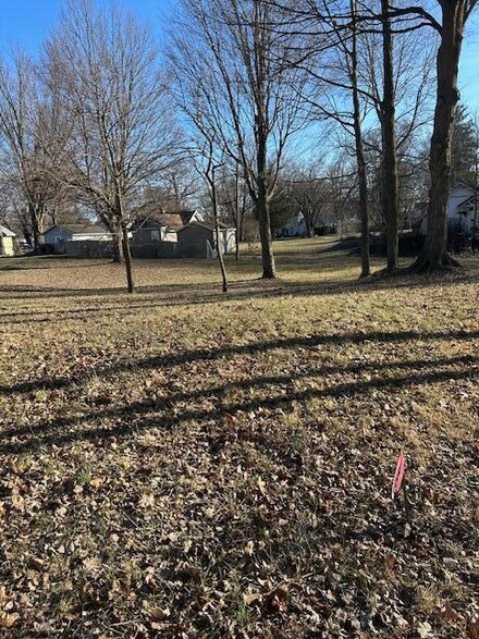1616 Huron St, Niles, MI 49120