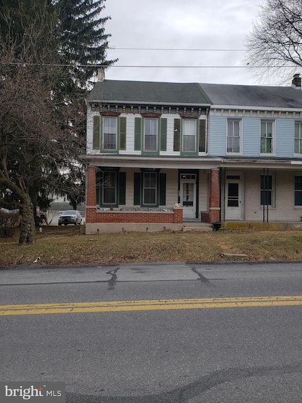 204 S Kemp St, Lyon Station, PA 19536