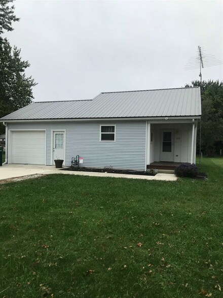 809 E Grant St, Greentown, IN 46936