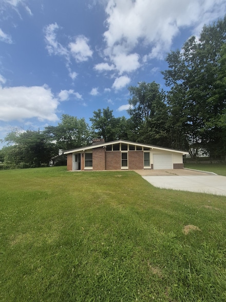 7 Concord Dr, Clarksville, TN 37042